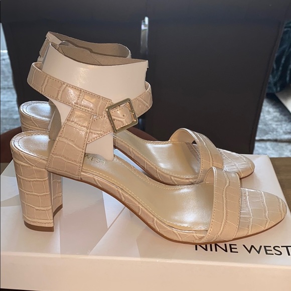 Nine West pixel nude  croco sandal size 8 - Picture 2 of 11
